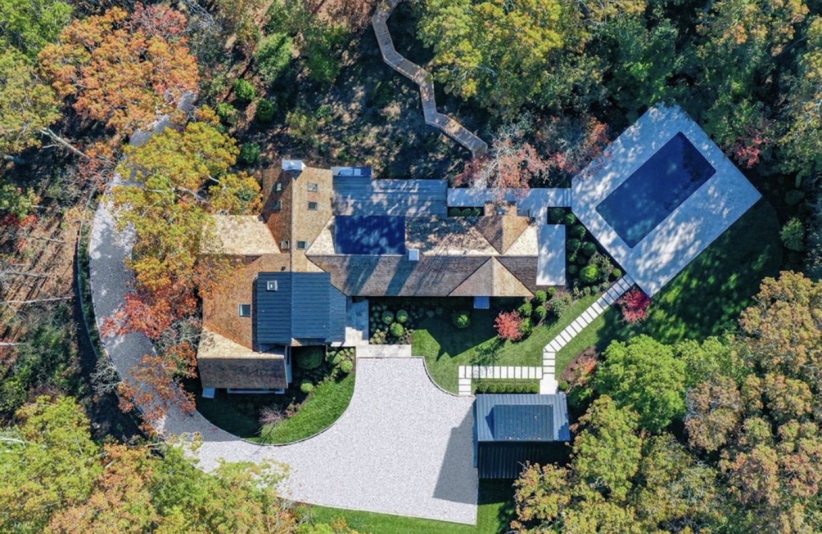 2622 Deerfield Road, photo 1